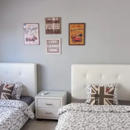 Nadya Appartement *